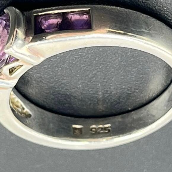 Sterling Silver 3-Stone Amethyst Oval Center Stone Heart Makers Ring Size 8.25 - Picture 5 of 11